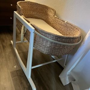 Moses bassinet